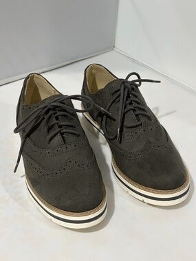 Soda Women's Dark Gray Suede Wingtip Lace-Up Flats